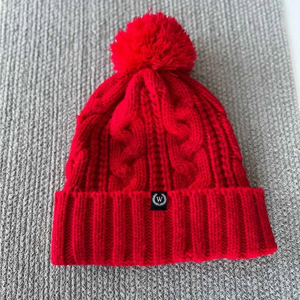 Vintage Red Cable Knit Beanie Winter Hat with Large Pom - Picture 1 of 6